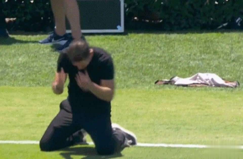 8万人面前55岁匪帅跪地呐喊，0-4耻辱 1射正生涯最惨失利